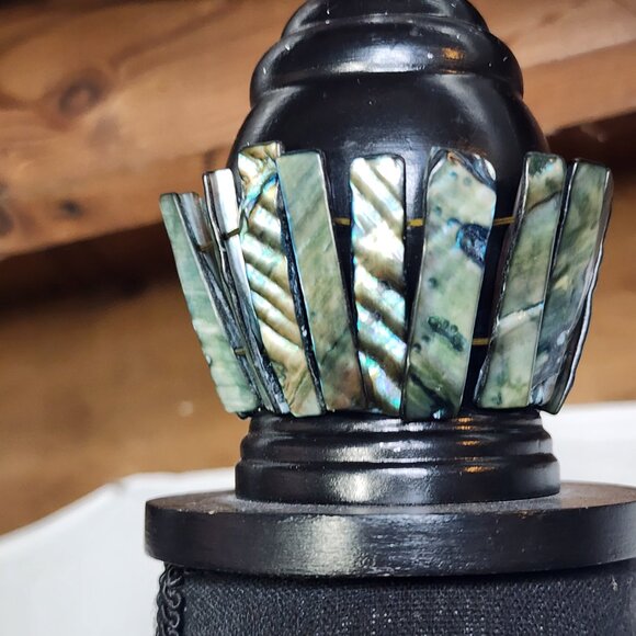 Vintage 1970s Hippie Boho 6" Genuine Mother of Pearl on Elastic Stretch Bracelet - Picture 16 of 16